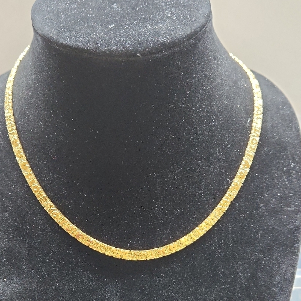 Gold-tone and Faux Pearl Necklace Lot - Picture 7 of 15